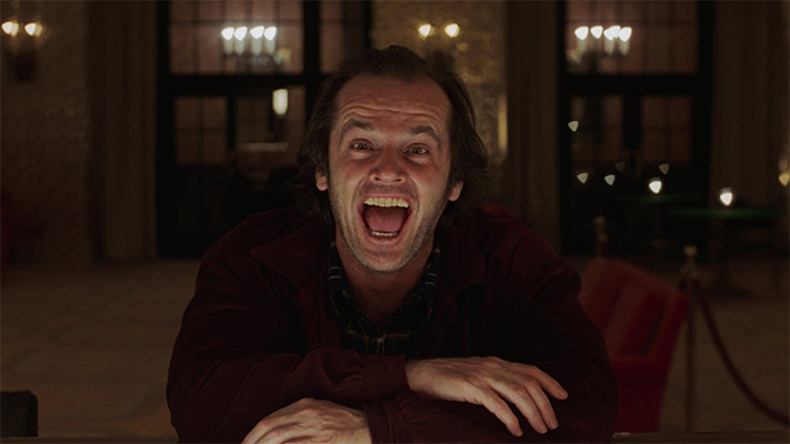 Jack Nicholson sorrindo em cena de O Iluminado