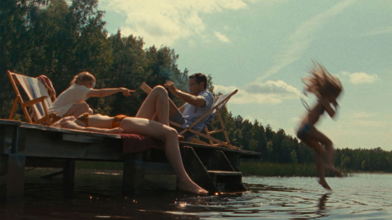 dia de sol no lago