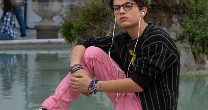 o menino da calça rosa imagem destacada